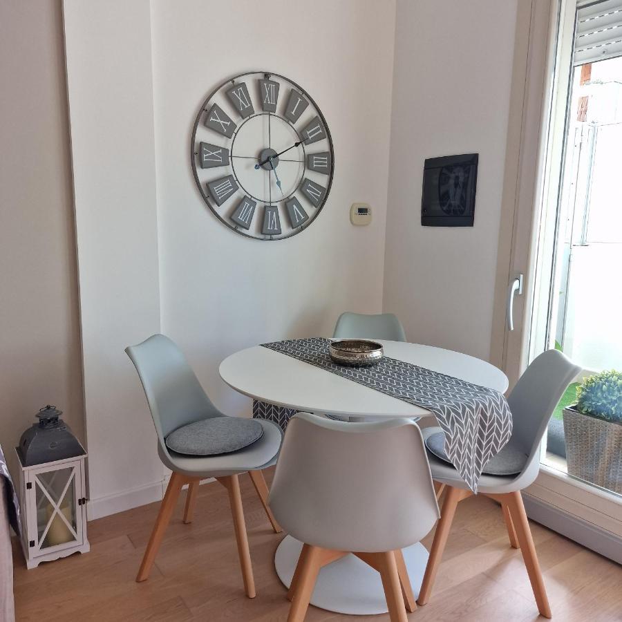 Nora Apartment พูลา ภายนอก รูปภาพ
